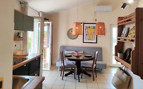 Apartment For Two 200M From The Beach