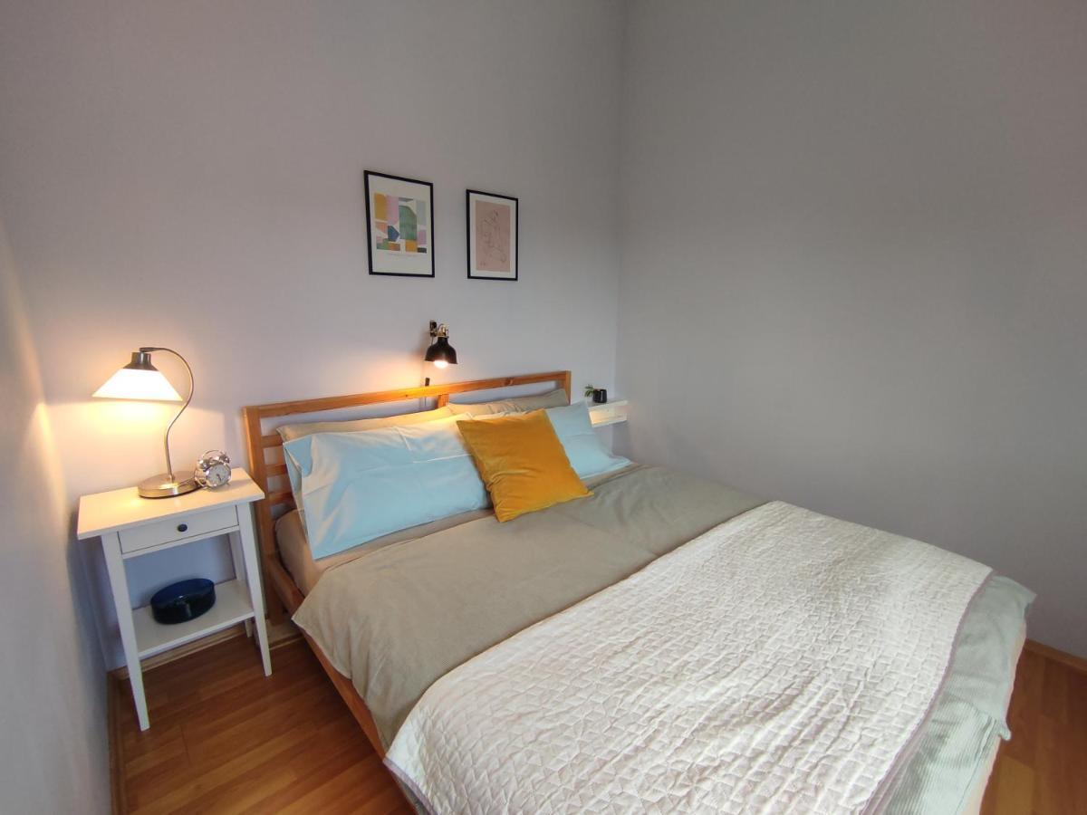 Apartment For Two 200M From The Beach Pula Exterior foto