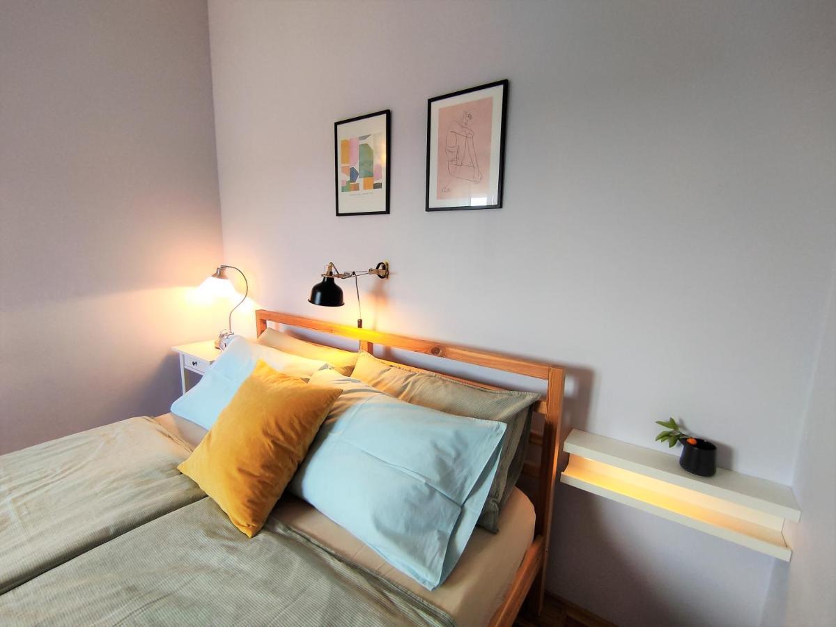 Apartment For Two 200M From The Beach Pula Exterior foto
