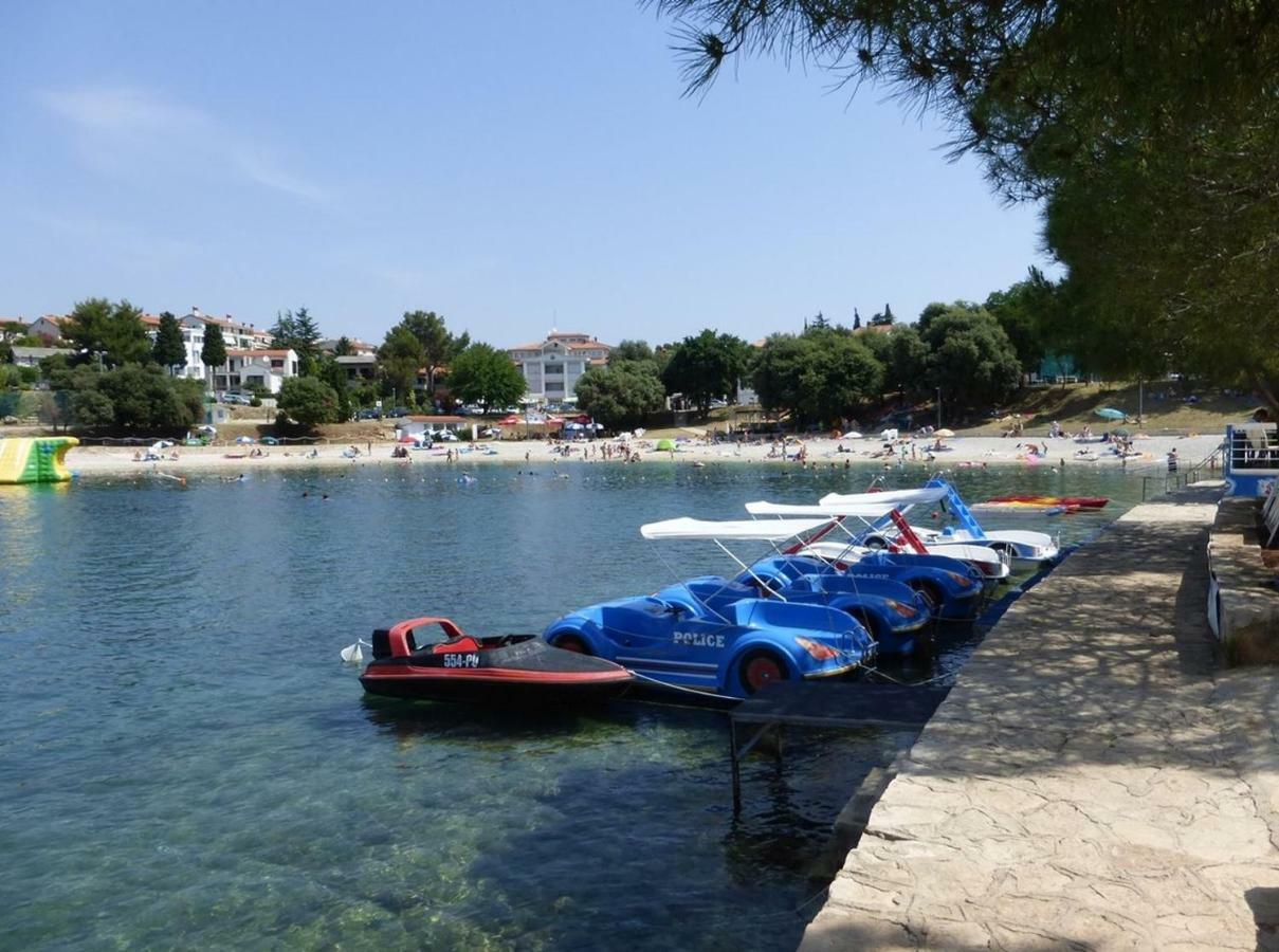 Apartment For Two 200M From The Beach Pula Exterior foto
